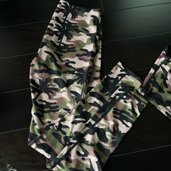 Beverly Beach by Dorit - Picture 2 of 3